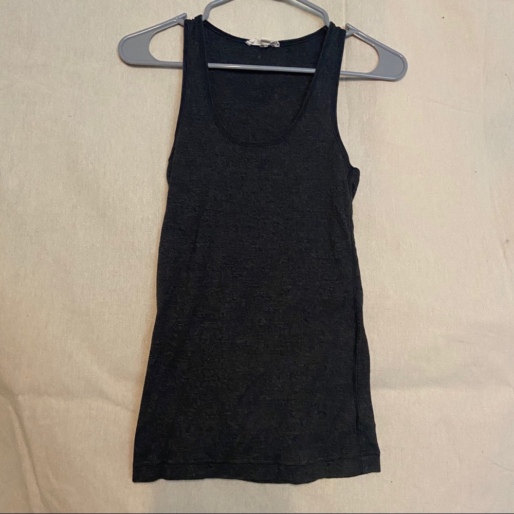 Basic Tank Top - Picture 4 of 5